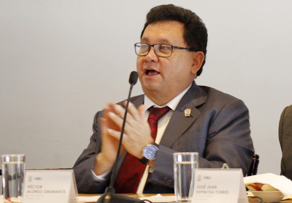 Ultimátum para Alonso Granados en el Congreso del Estado