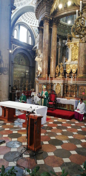 Todavía no hay fecha para abrir las iglesias en Puebla, admitió Víctor Sánchez