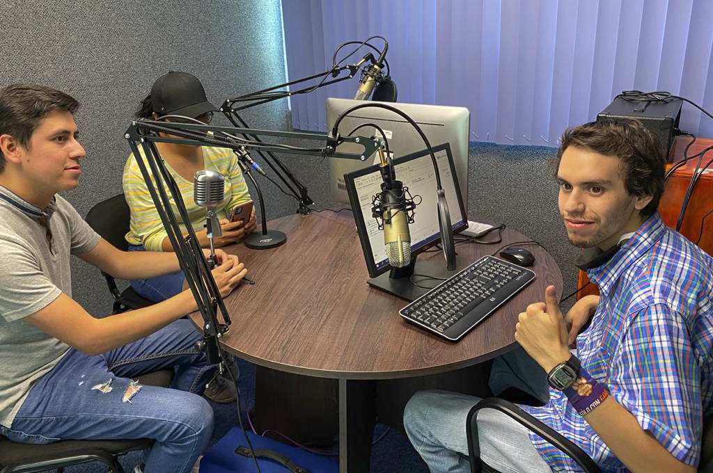 Inicia UPTREP transmisión de su estación digital “Radio Universidad Poniente”