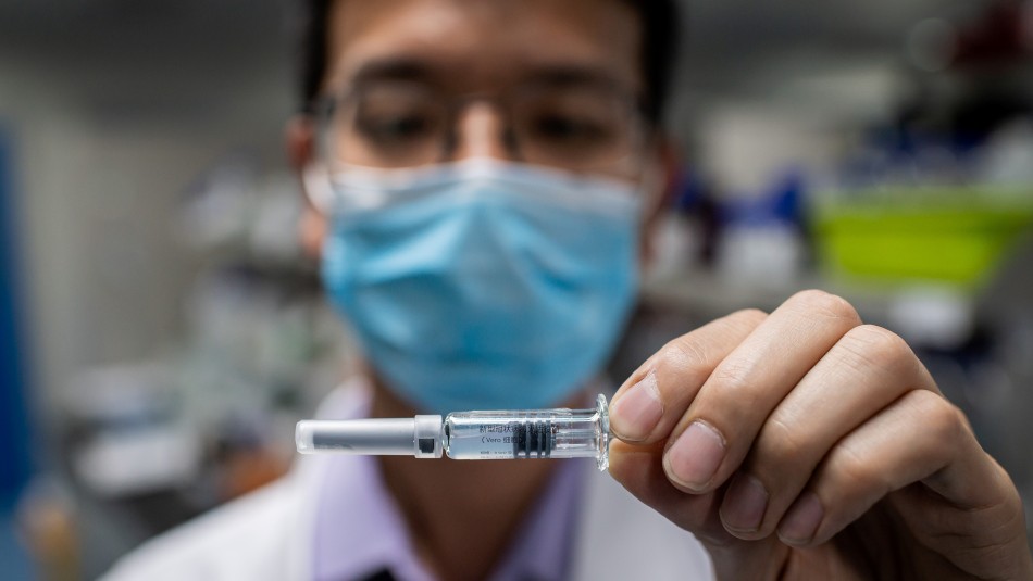 Rusia inicia ensayos en humanos de dos vacunas para combatir el coronavirus