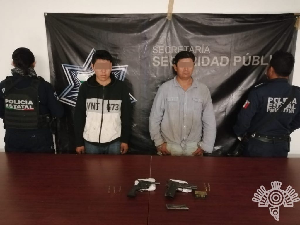 Detiene Policía Estatal a dos hombres armados en San Juan Epatlán