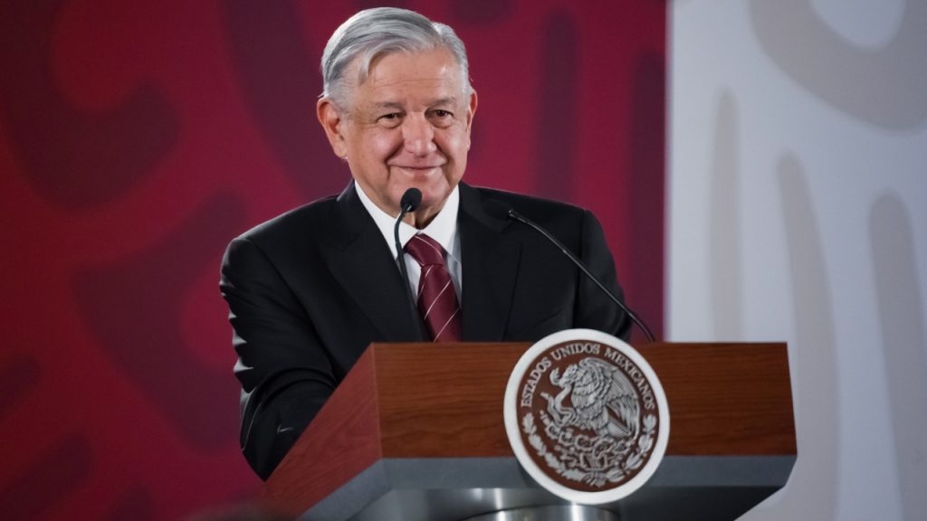 AMLO dice que por “Sana Distancia” no atendió a colectivos de desaparecidas en Xalapa, Veracruz 