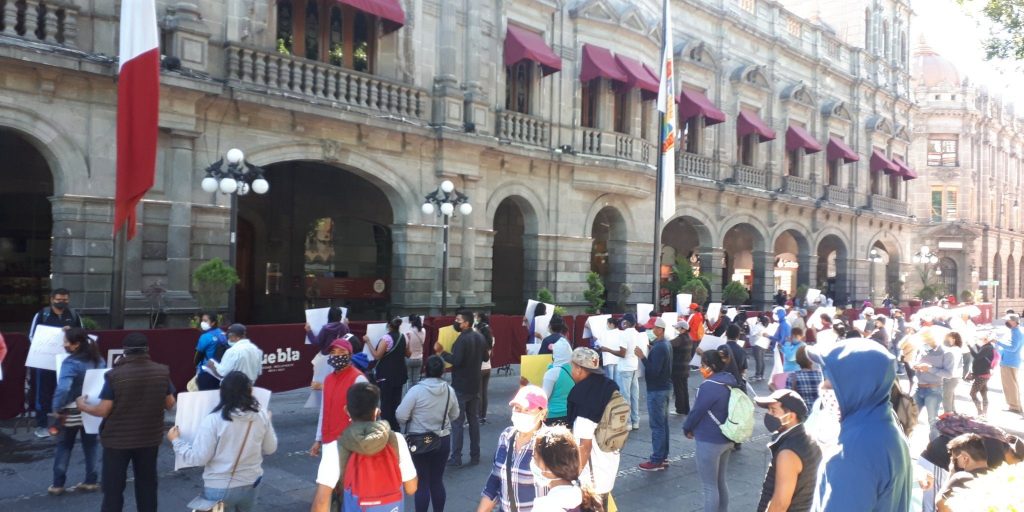 Antorchistas de La Resurrección exigen despensas al ayuntamiento de Puebla