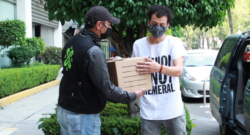 Grupo Modelo y Cerveza Victoria donan 9 mil tapabocas a la Secretaría de Obras y Servicios de la CDMX