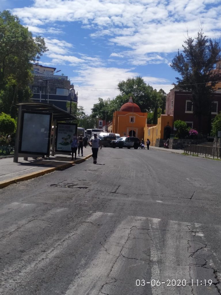 Video desde Puebla: Policías estatales marchan por segundo día seguido y detienen a supuestos espías