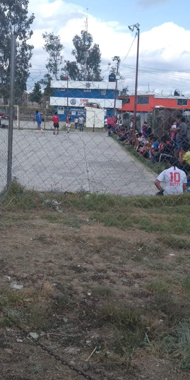 Realizan torneo de fútbol en Infonavit San Aparicio en plena fase 3 de la contingencia sanitaria