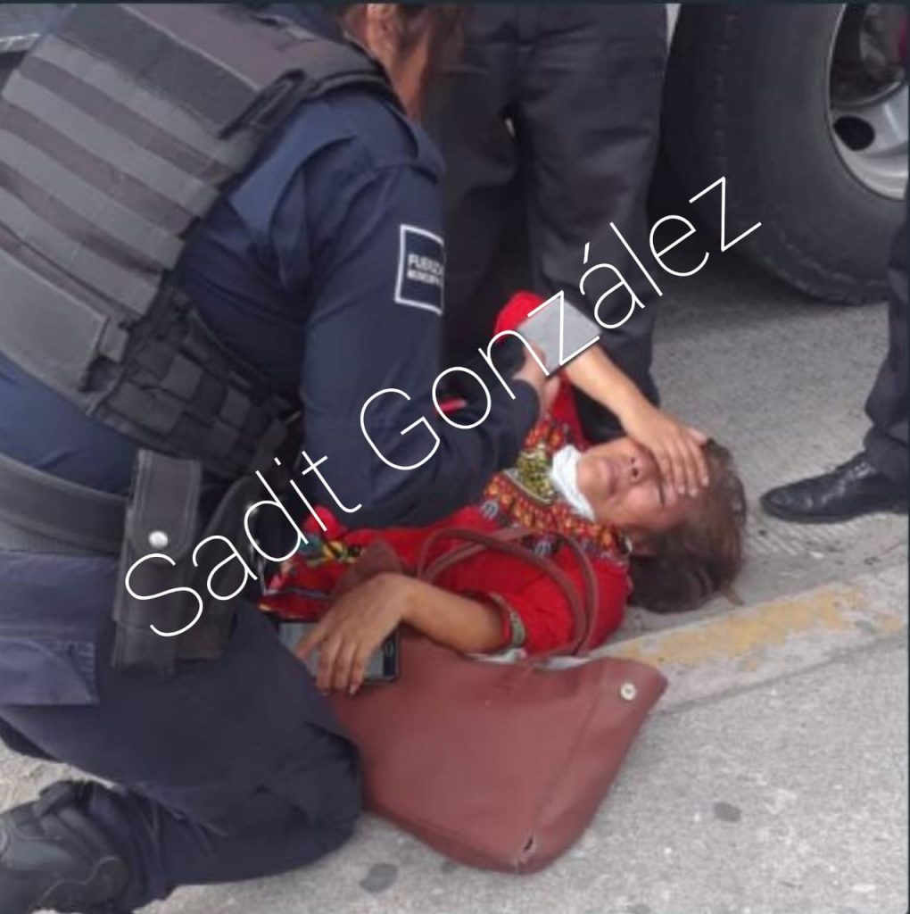 Mujer cae de la ruta 67 en Amozoc