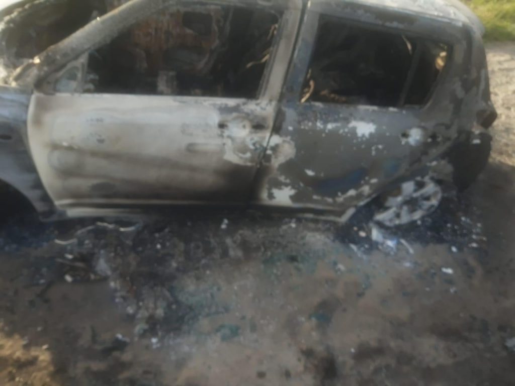 Calcinan a 2 dentro de auto en Nenetzintla, Acajete