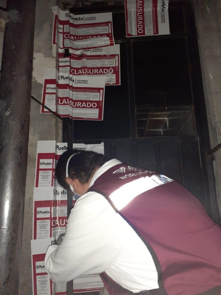 Por segunda ocasión clausura ayuntamiento de Puebla 2 bares por no respetar decreto ante pandemia