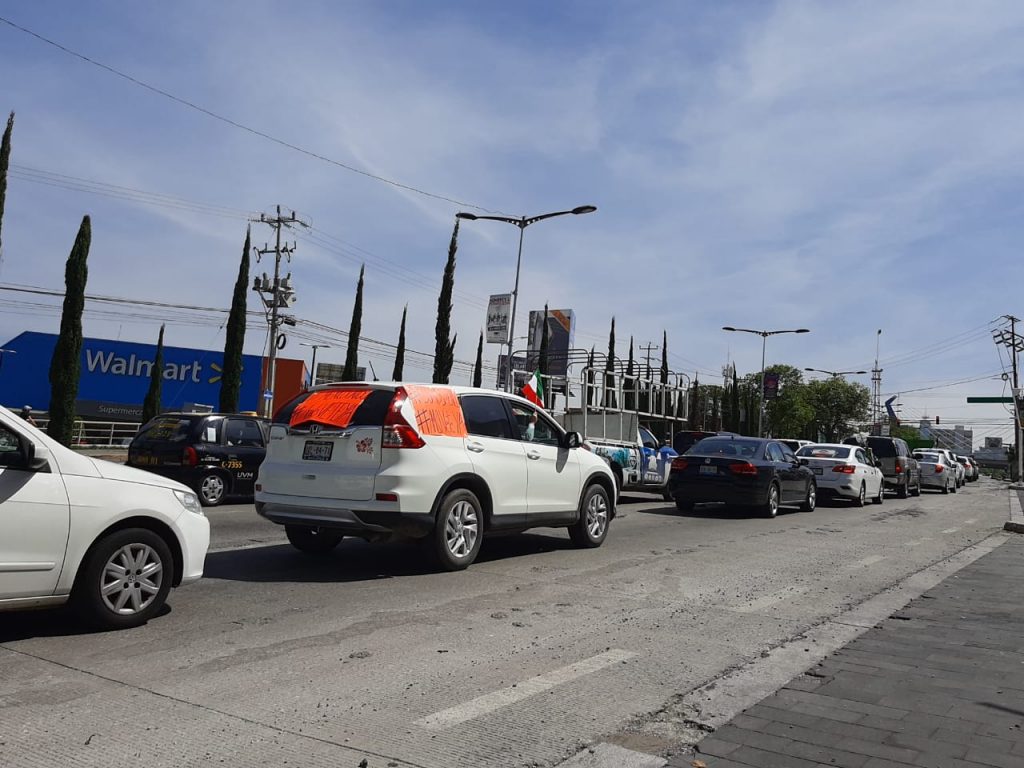 Tercer sábado con caravana antiAMLO en Puebla