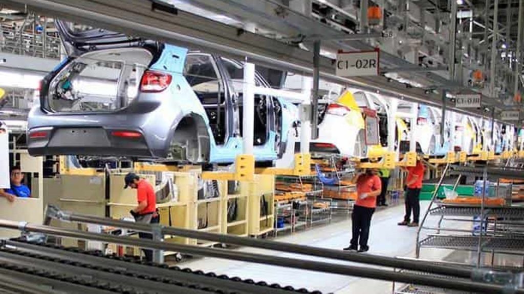 Las de las Exportaciones disminuyeron (-)4.7 puntos, las de la Producción (-)4.5 puntos