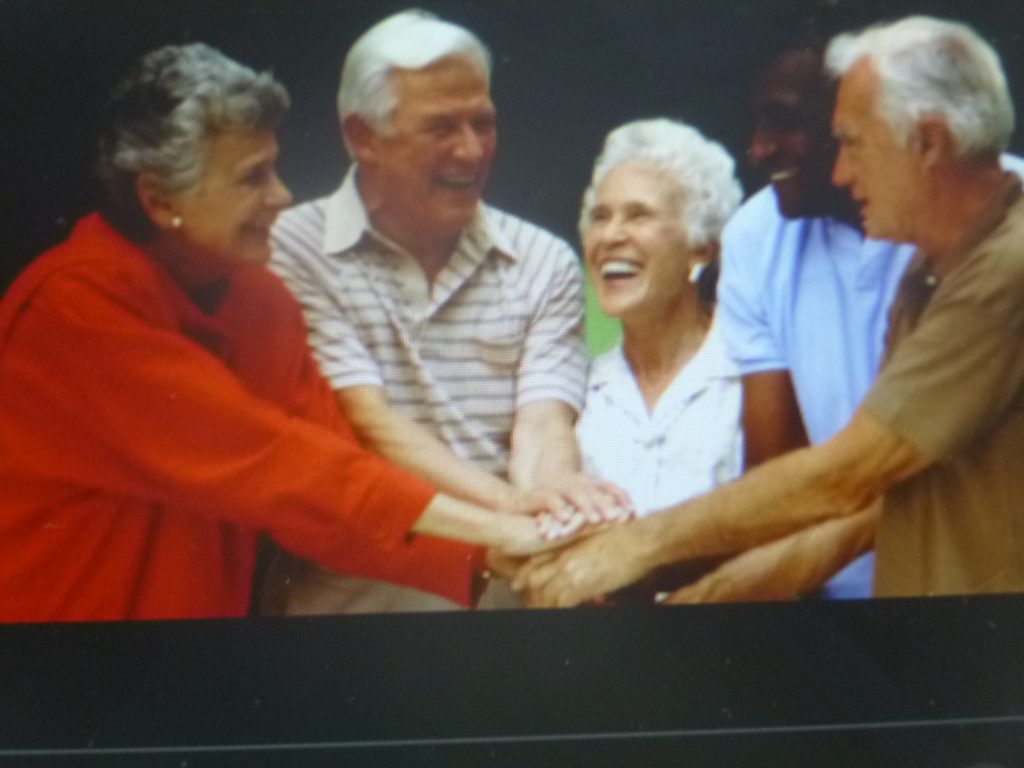 Septuagenario ex militante del PAN olvidado por su partido pide apoyo moral y económico