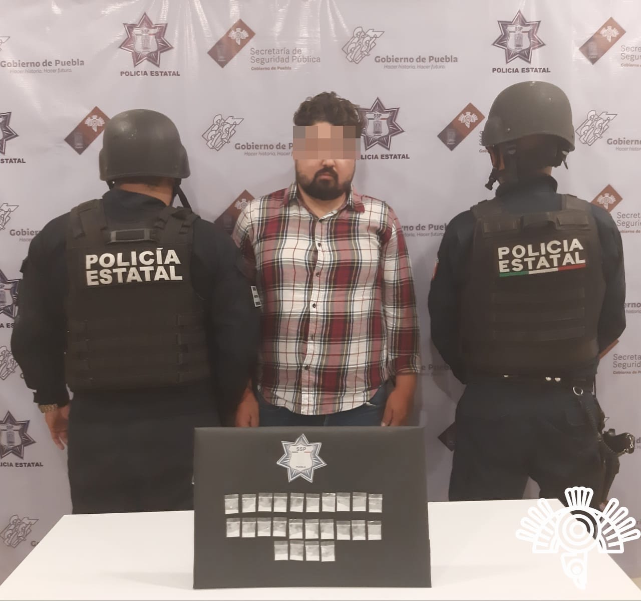 Policías estatal y de Tehuacán detienen a colombiano operador del sistema “gota a gota”