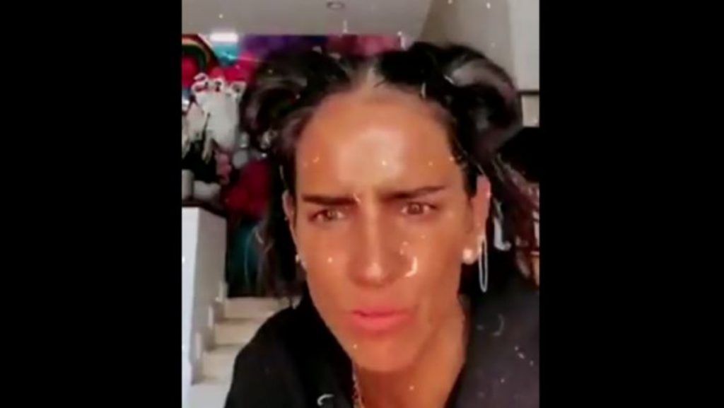 Tunden en redes a Bárbara del Regil por comentario racista