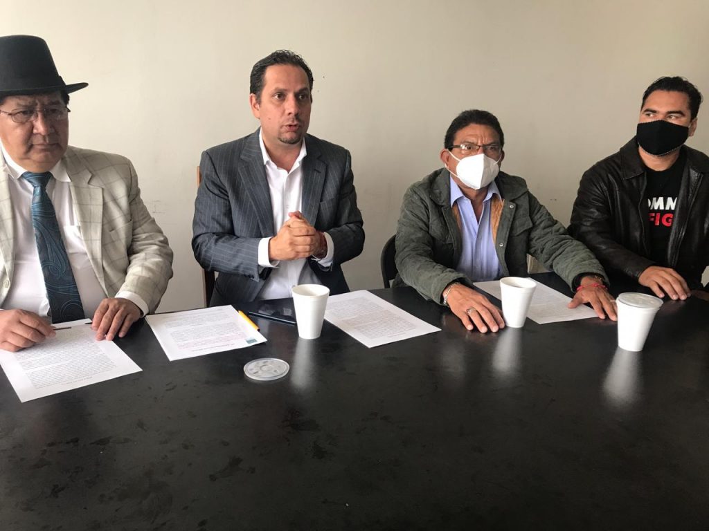 Denuncia diputado federal falsos gestores del Infonavit al sur de la ciudad