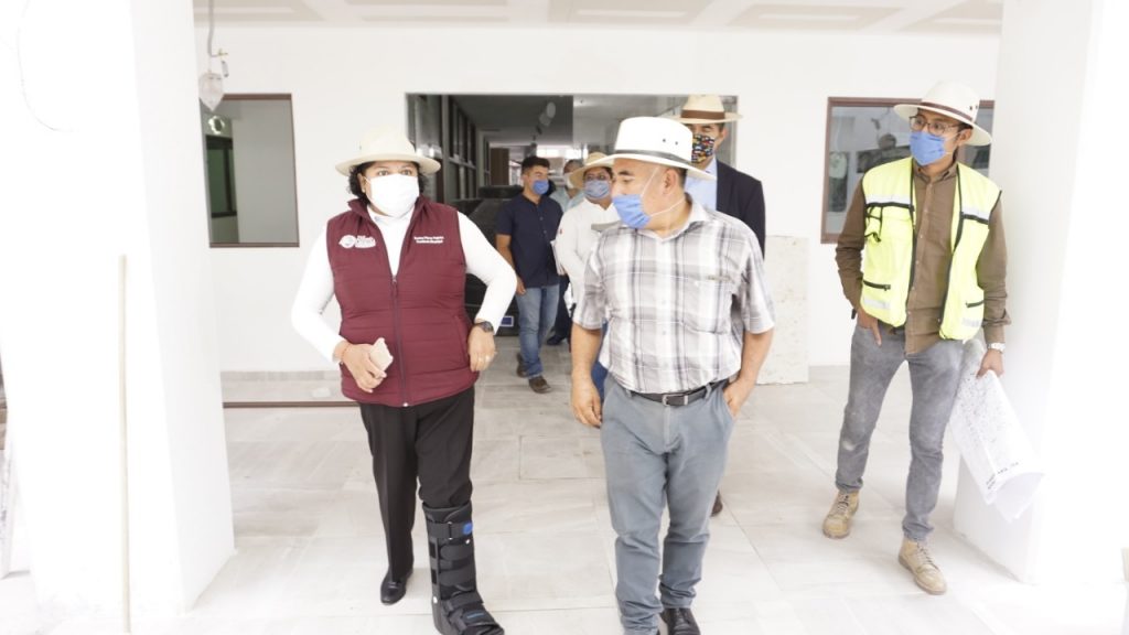 Supervisa Karina Pérez Popoca avance del nuevo centro administrativo para el bienestar de los sanandreseños.