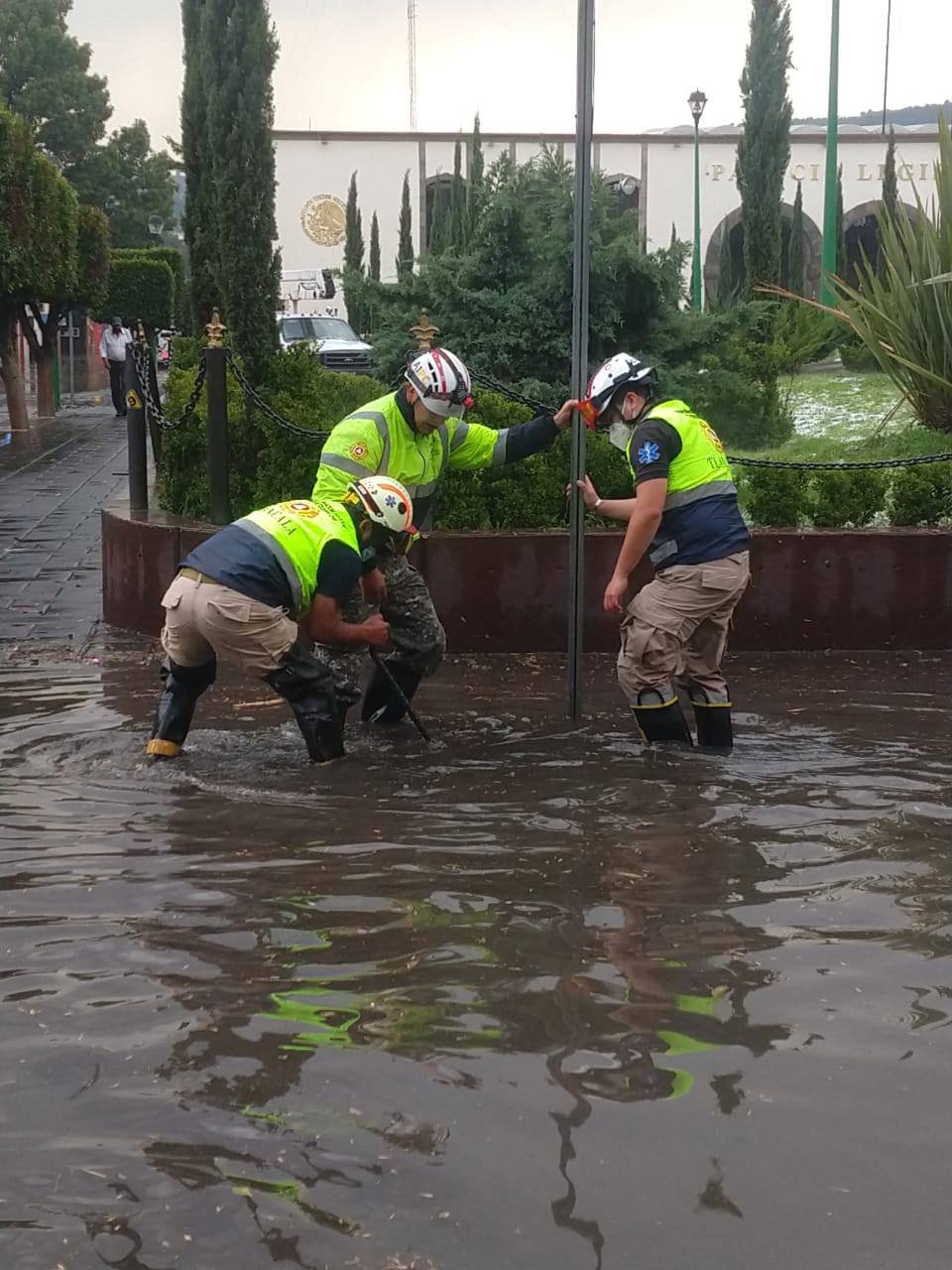Desde Tlaxcala: Brinda Protección Civil apoyo a la población tras lluvia en la capital