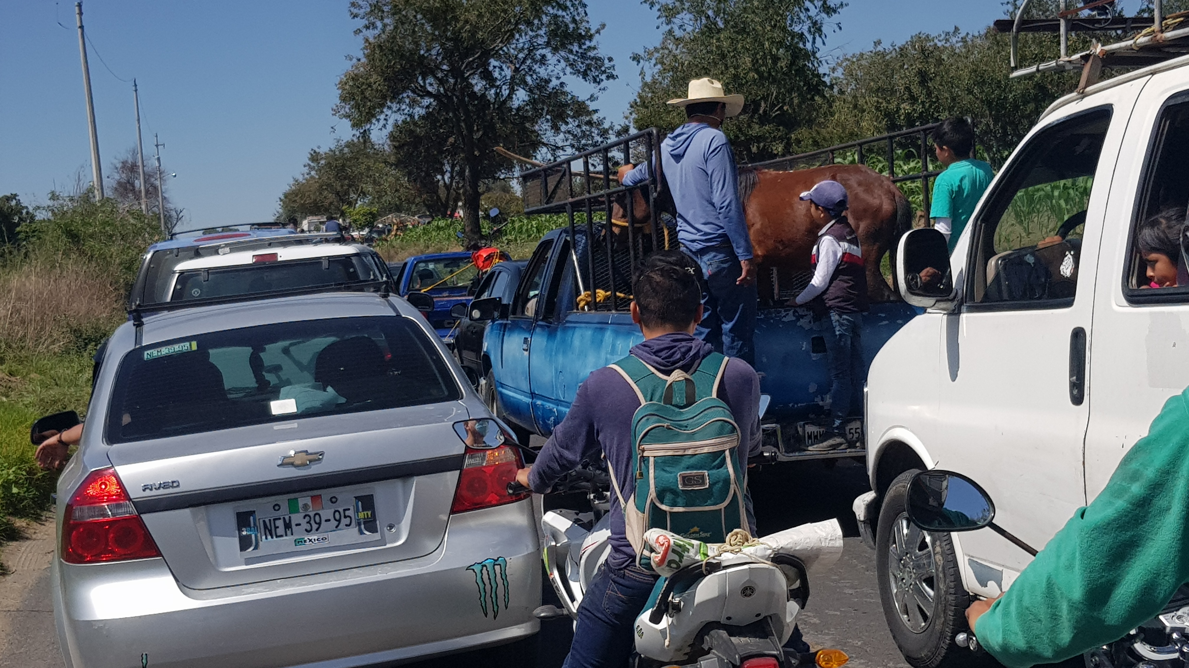 Tianguis 4 Caminos, principal zona de infección de Calpan, Nealtican y Huejotzingo sigue en funcionamiento