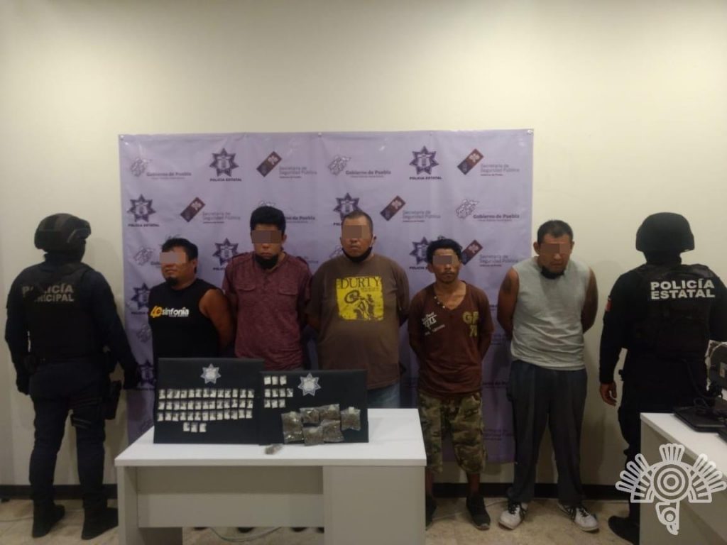 Cinco presuntos secuestradores fueron detenidos por las policías estatal y municipal de Tehuacán