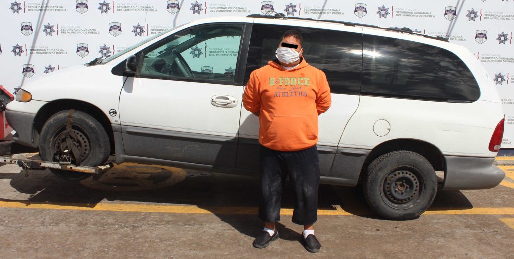 Detuvo Policía Municipal de Puebla a hombre por robo a usuario de la ruta 64 C.