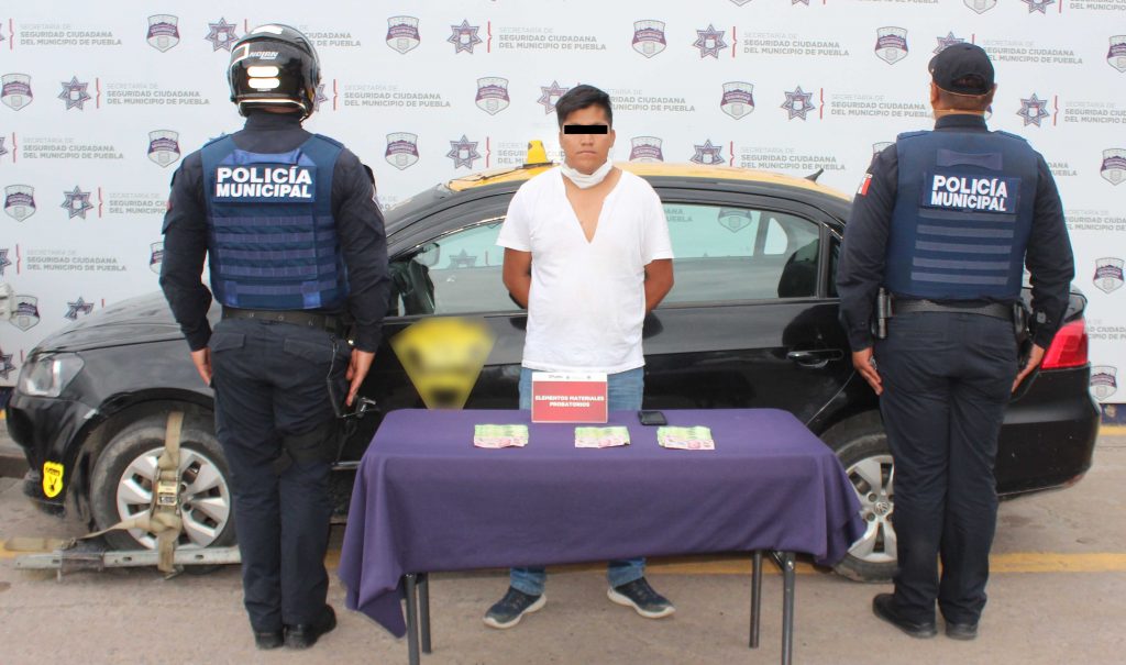 Ubicó y detuvo Policía Municipal de Puebla a hombre por robo en agravio de una cuentahabiente.
