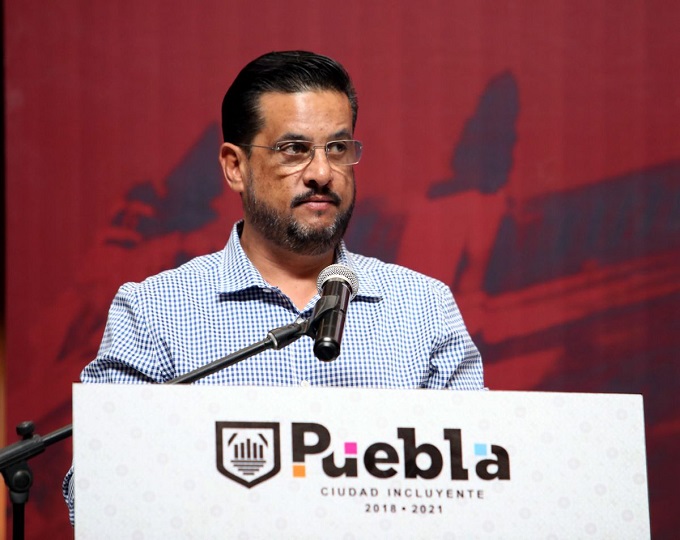 Video desde Puebla: Gustavo Ariza exhorta a jóvenes a quedarse en casa el fin de semana