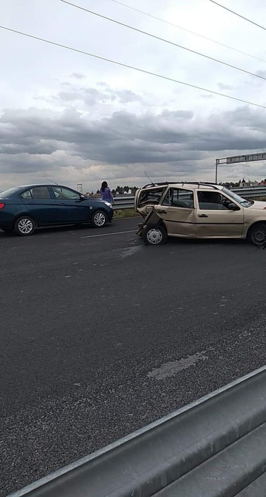 Fotonota: Aparatoso accidente en el periférico ecológico