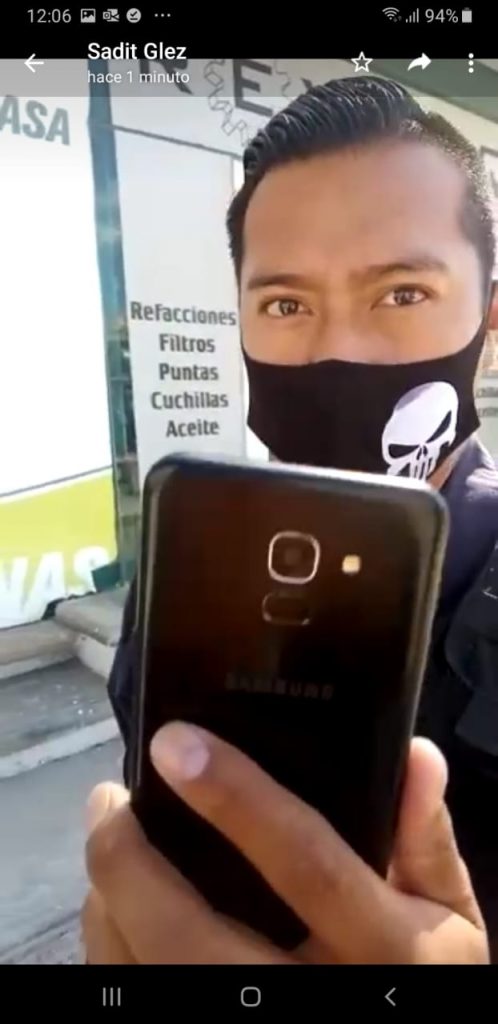 Video desde Puebla: ¡El colmo de la estupidez en Amozoc!, policías municipales impiden a ciudadano caminar en la calle donde vive el presidente Mario de la Rosa