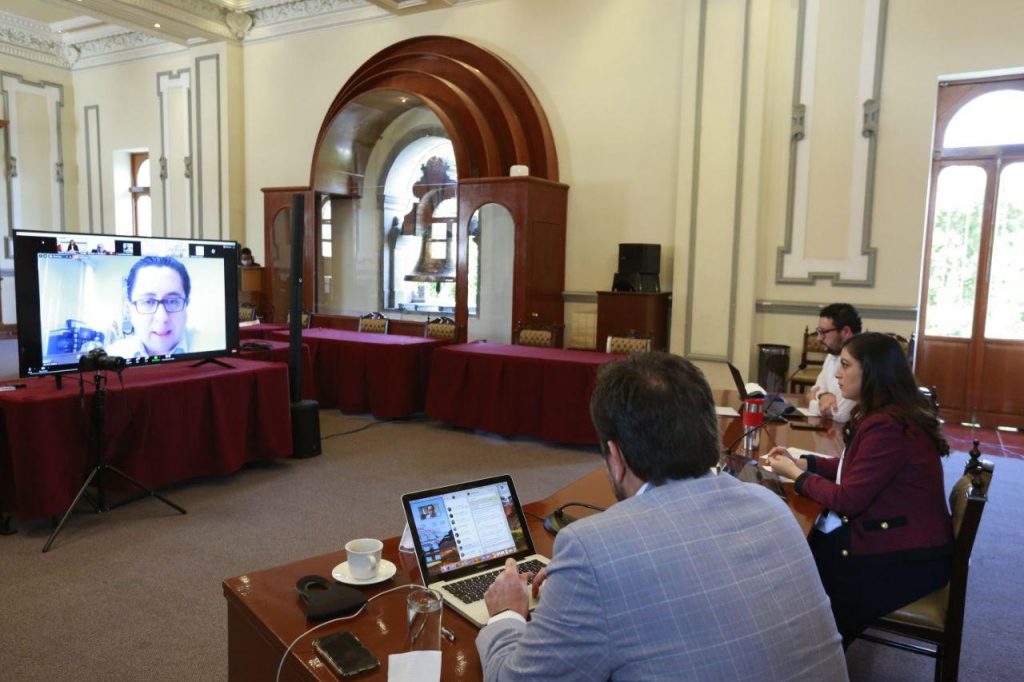 Claudia Rivera encabeza reunión con empresarios de la CMIC