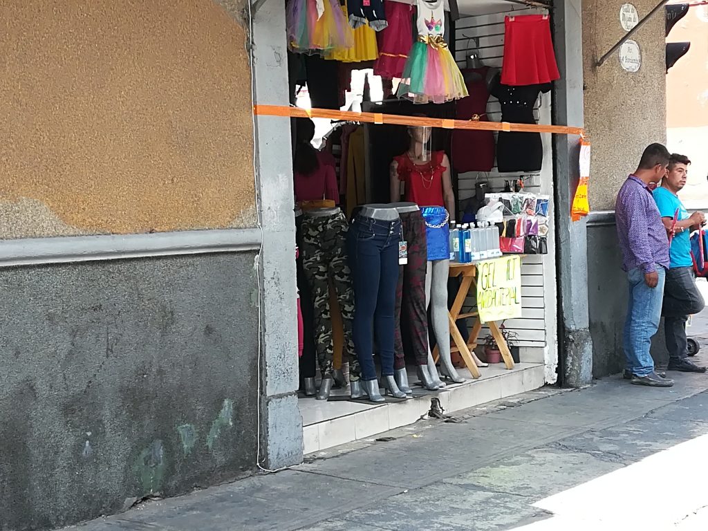 Video desde Puebla: Comerciantes establecidos solicitan que los dejen trabajar