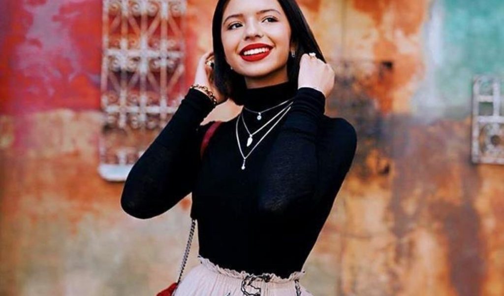 Ángela Aguilar estrena su cuarto disco Que No Se Apague La Música