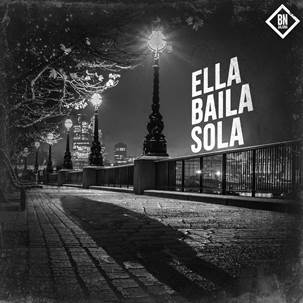 Ricardo Arjona lanzó este viernes 17 de julio la canción “Ella baila sola”