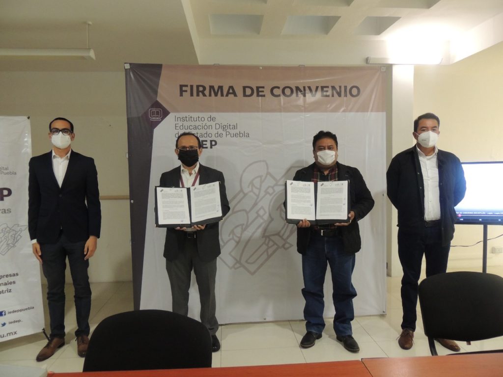 Firma IEDEP convenio para llevar educación superior a Xochitlán de Vicente Suárez