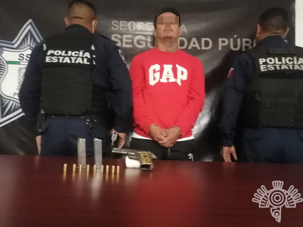 Detiene Policía Estatal a hombre armado en Izúcar de Matamoros