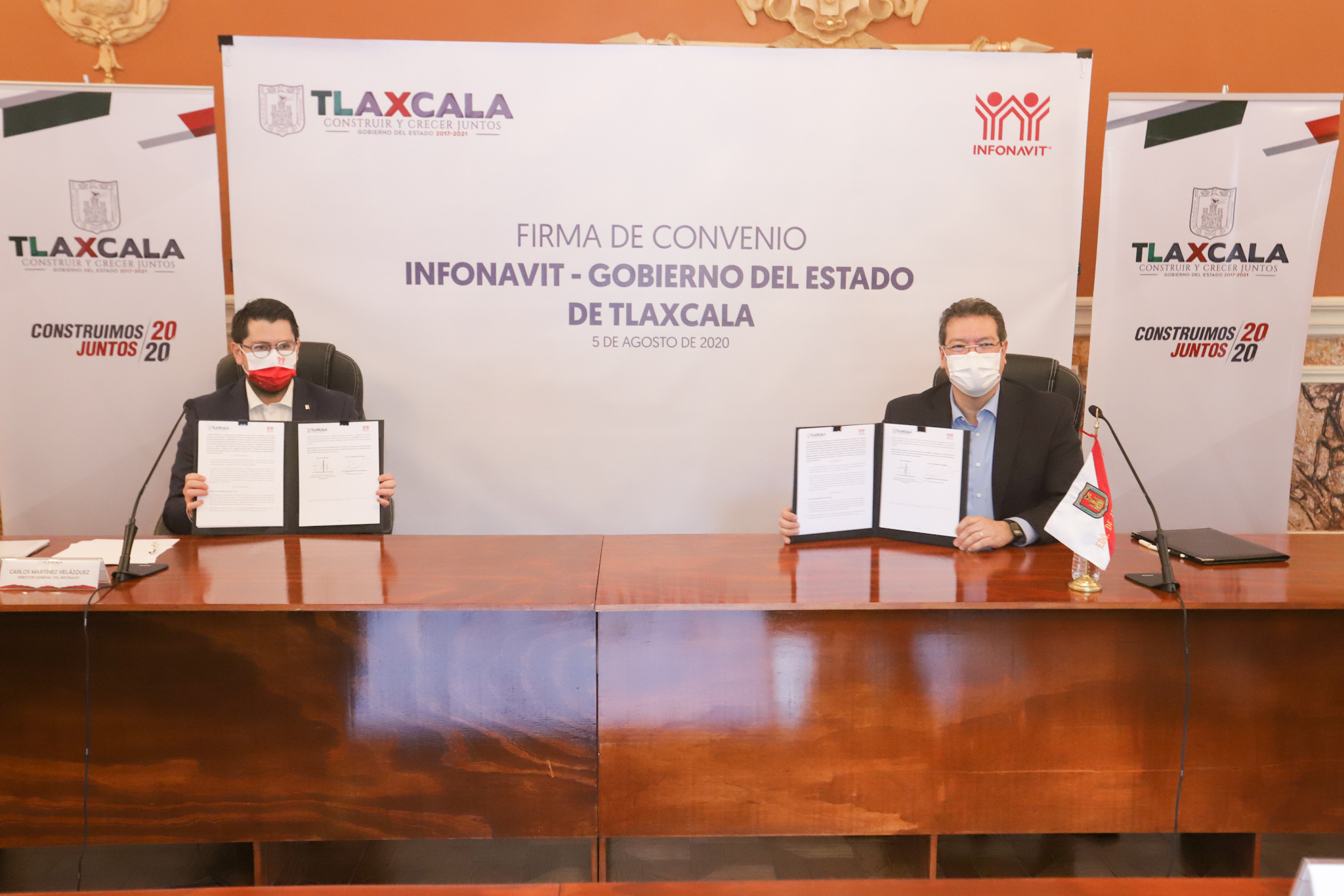 Marco Mena y director del INFONAVIT acuerdan reactivar industria de la construcción en Tlaxcala.