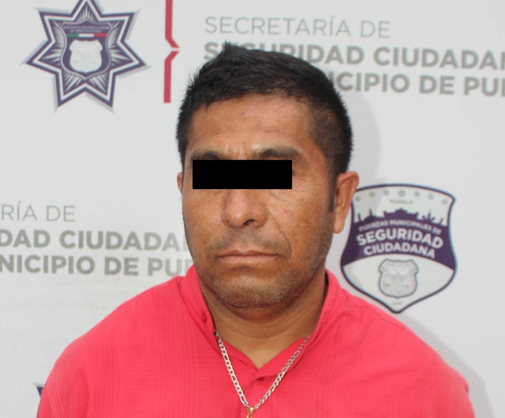 En el marco del día del Policía Municipal de Puebla, detuvo SSC a dos probables asaltantes de Coppel del Parque