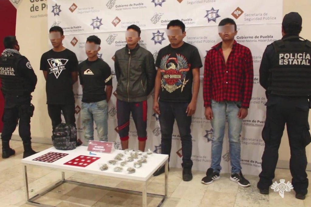 Detienen a seis presuntos narcomenudistas de “La Patrona”