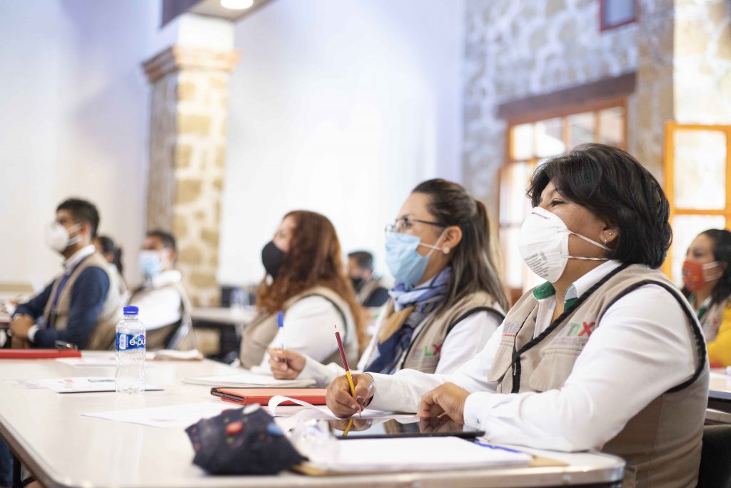 Reciben promotores del programa “Supérate” capacitación sobre atención en la primera infancia
