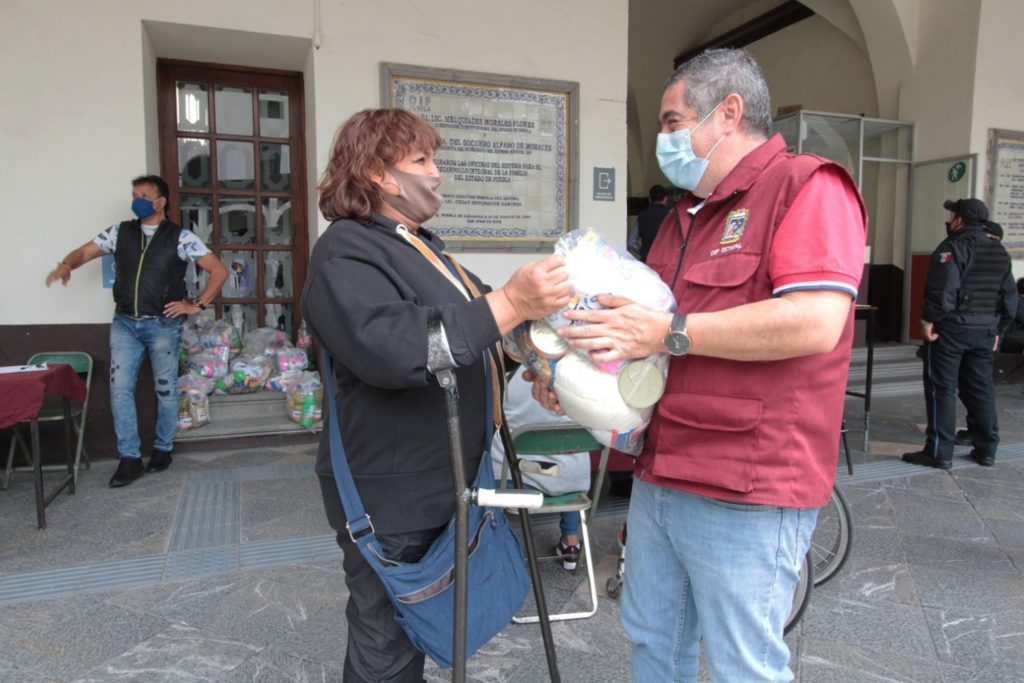 Con paquetes alimentarios, SEDIF beneficia a deportistas en sillas de ruedas