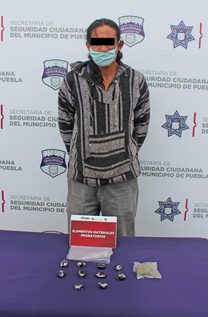 Al interior de la CAPU, detuvo Policía Municipal a hombre en posesión de probable droga.