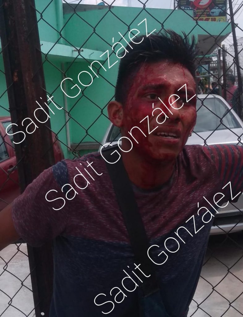 Casi linchan a presunto ladrón que tomaba fotos a casas en San Pablo Xochimehuacan