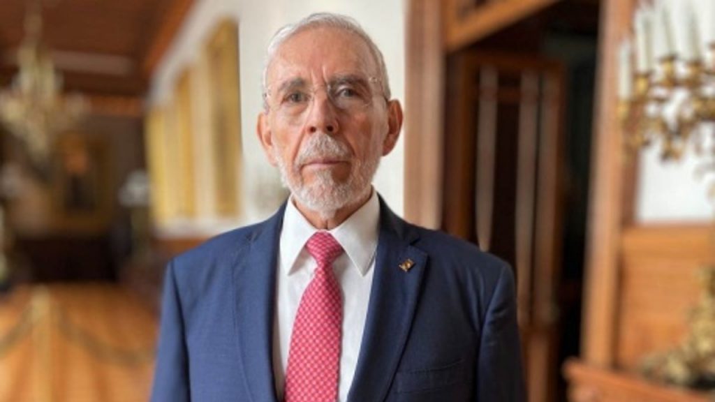 El Secretario de Comunicaciones y Transportes Ing. Civil Jorge Arganis Díaz Leal, pidió a ASA adoptar las mejores prácticas internacionales en el sector aeronáutico