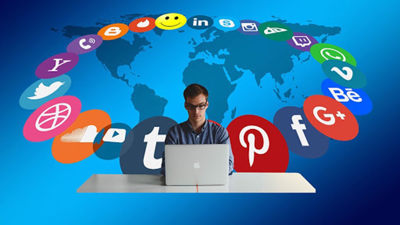 El uso de redes sociales y blogs  para  la actualización profesional del  profesorado