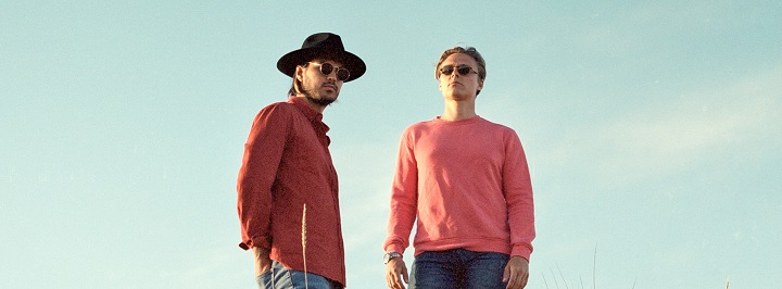 El dueto sueco de música pop, Jubël, son un suceso mundial con su sencillo “Dancing in the Moonlight”