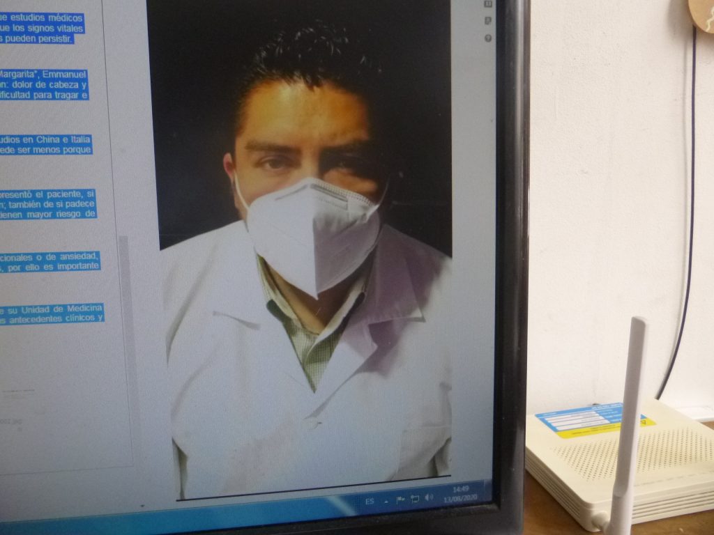Los pacientes con COVID-19 pueden presentar molestias después de ser dados de alta, afirma especialista