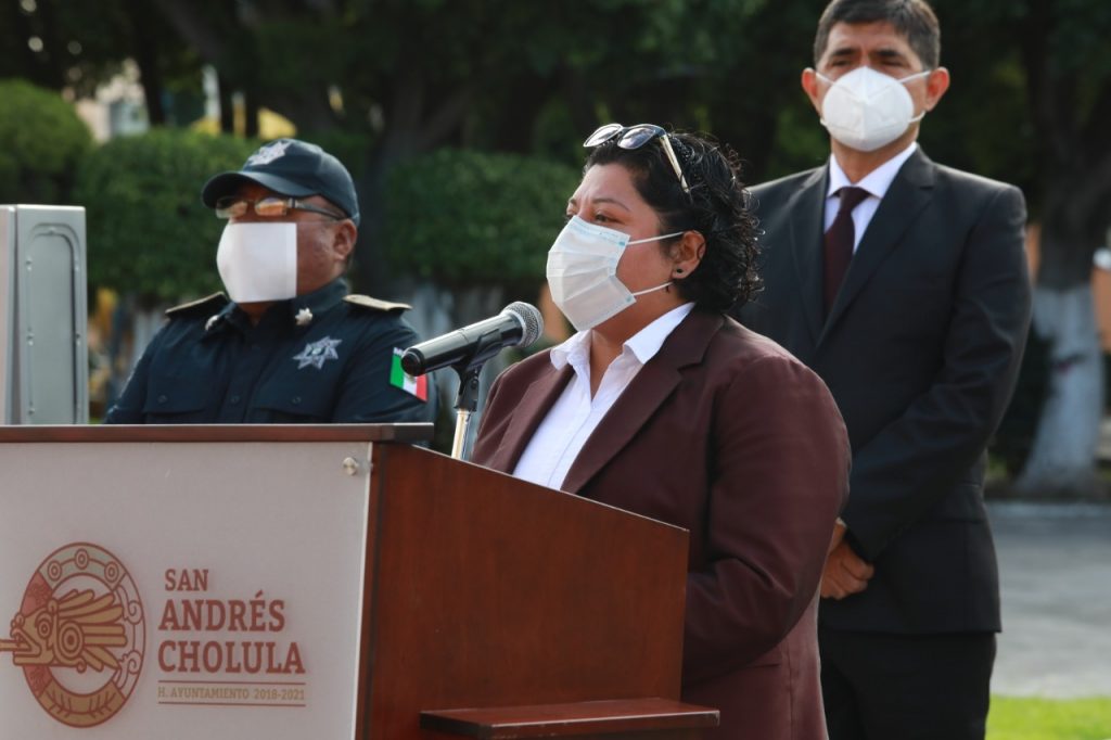 Encabeza Karina Pérez Popoca develación de bando solemne para fiestas patrias 2020.