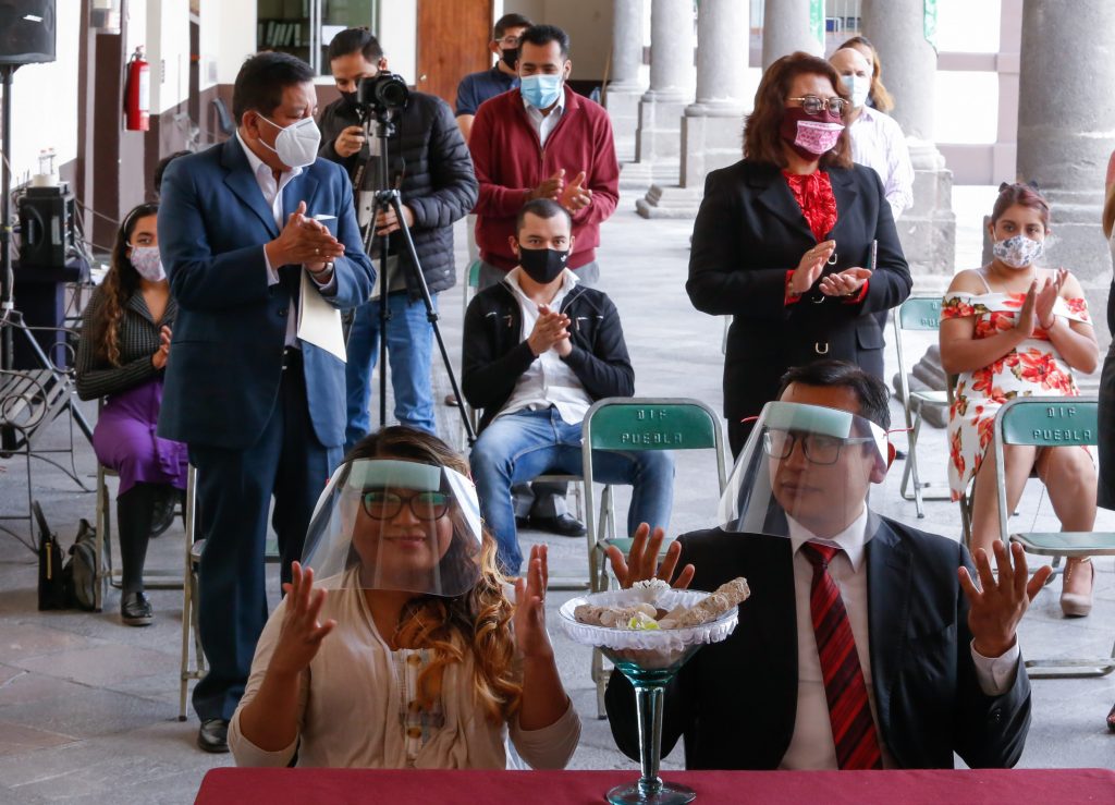 Celebran en SEDIF primera boda de personas con discapacidad