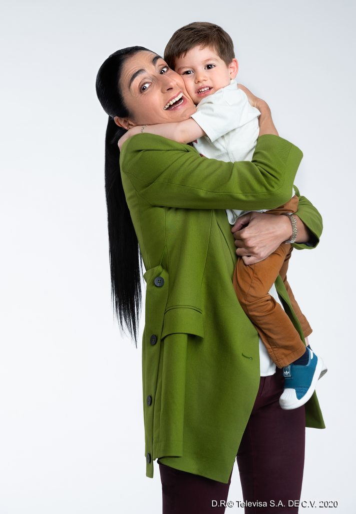 Entrevista a Bárbara Torres, quien protagoniza la divertida teleserie “Lorenza, bebé a bordo”