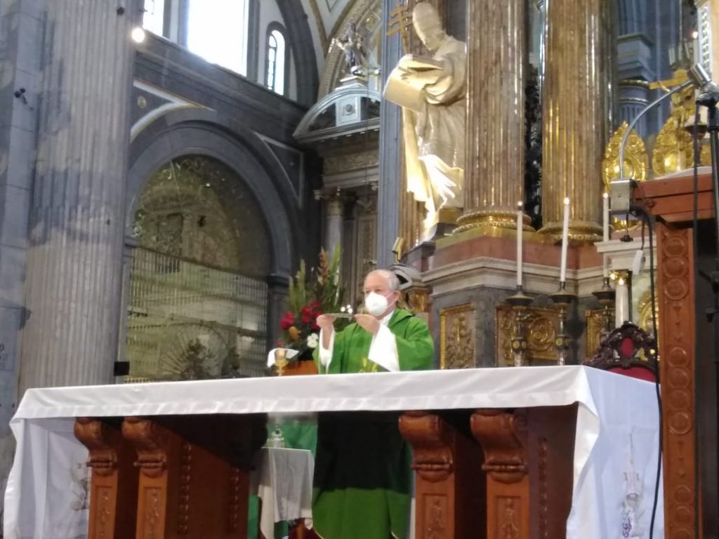 Pide arzobispo de Puebla vivir las fiestas patrias en paz y tranquilidad