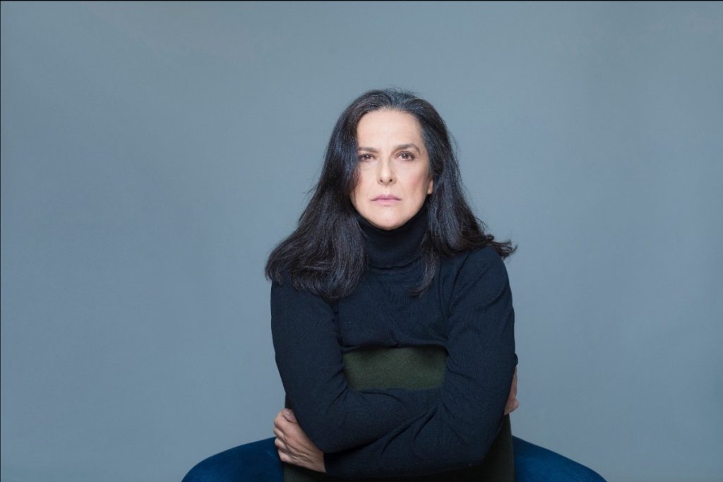 Este viernes 4 de septiembre Cecilia Toussaint lanza su sencillo “Casi”, de su nuevo álbum “Cromático”